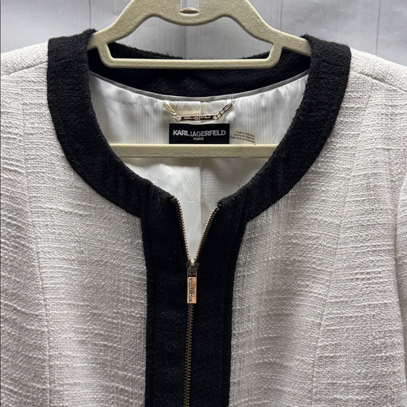 Karl Lagerfeld Paris White Black Colorblocked Tweed Chain Cropped Zip Up Blazer - Picture 4 of 11